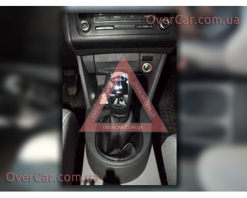 Чехол ручки кпп Volkswagen Caddy 2004-2010