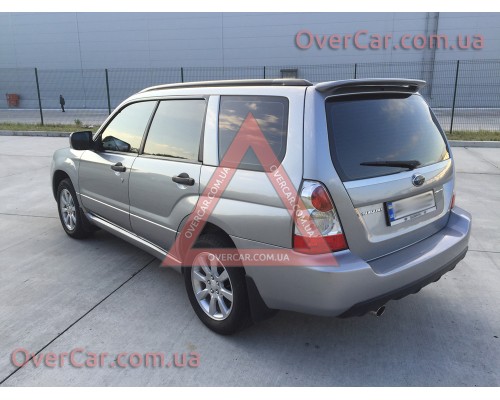 Спойлер Subaru Forester 03-08 ДСТ (стеклопластик, под покраску)